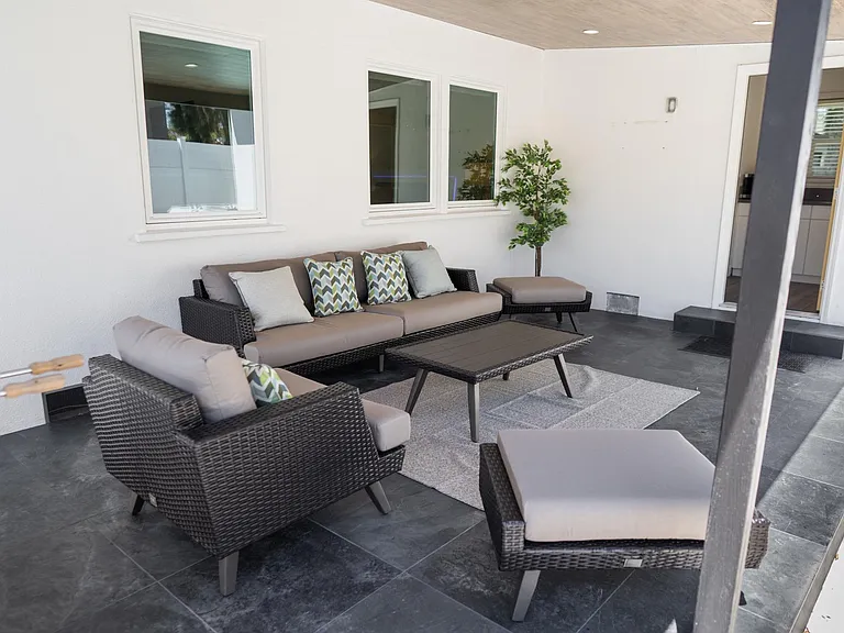 6156 Morella Ave — Photo 12