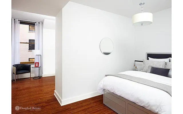 Rented by Douglas Elliman | media 17