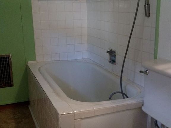 2nd image of 2529 1st Ave