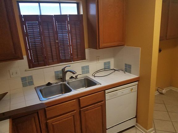 3rd image of 114 Appalosa St