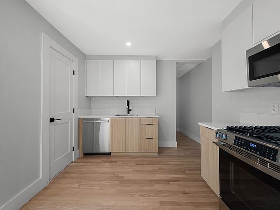 2nd image of 20 Creighton St APT 5