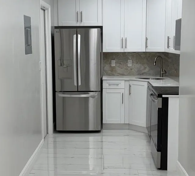 659 W Oakland Park Blvd #207C — Photo 2