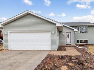 604 Hillcrest Dr, Roberts, WI 54023