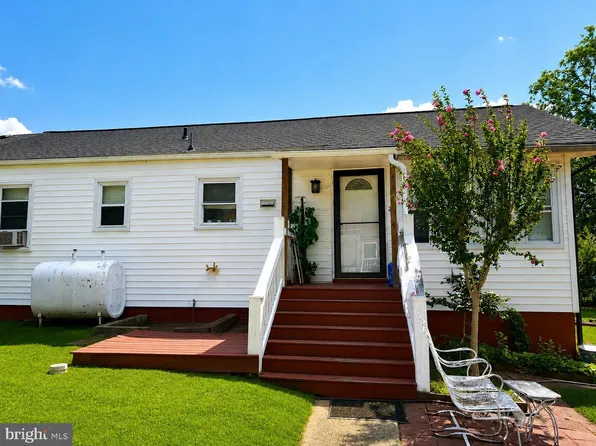 26 Circle Ave, Indian Head, MD 20640