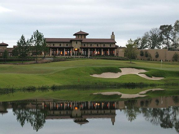 3rd image of 7 N Badger Lodge Cir