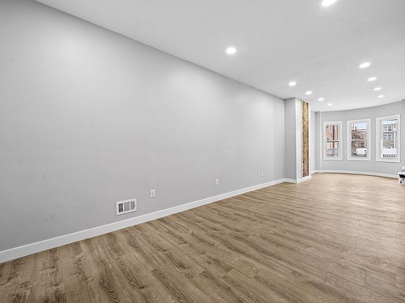 3rd image of 348 Forrest St