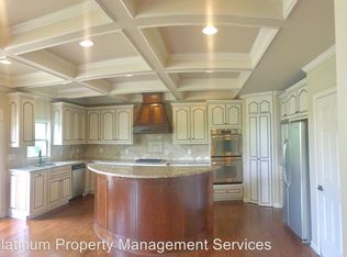 9070 Maple Run Trl, Gainesville, GA 30506