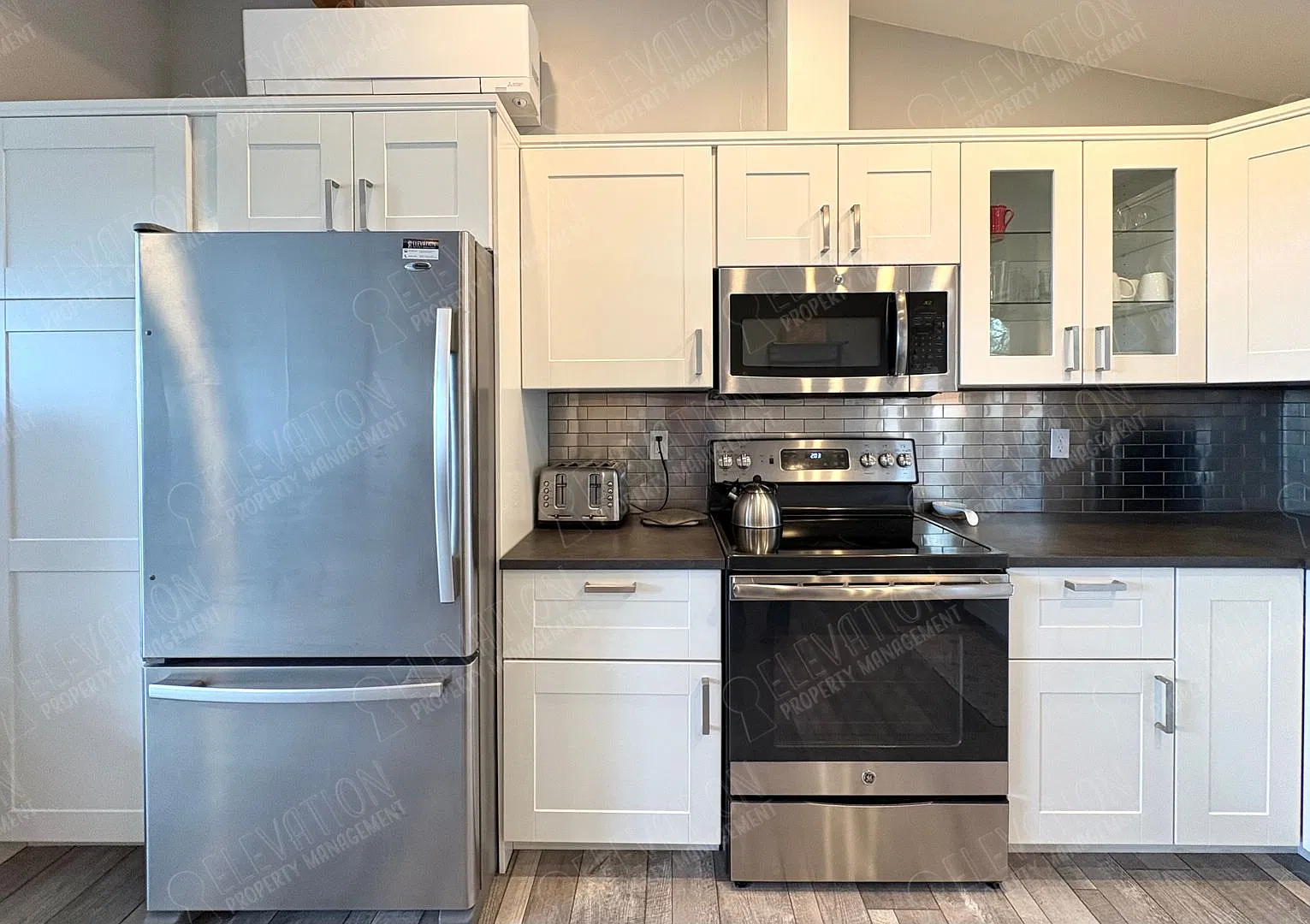 Furnished 1 BR ADU in Beautiful Awbrey Butte — Photo 2