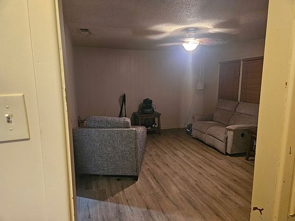 2nd image of 2326 Matador St