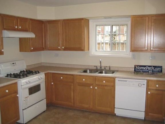 4th image of 1634 W Morse Ave Unit A