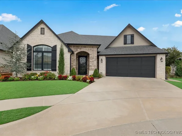 1105 W 84th St, Tulsa, OK 74132