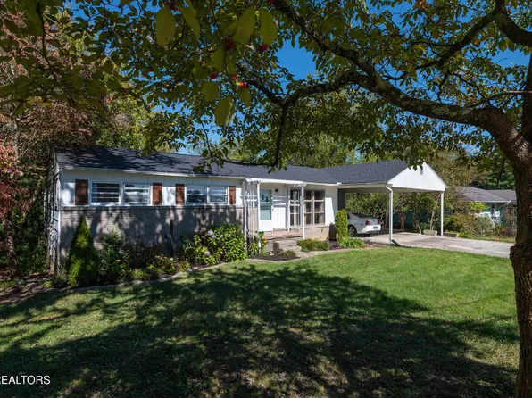 401 W Ridgecrest Dr, Kingston, TN 37763