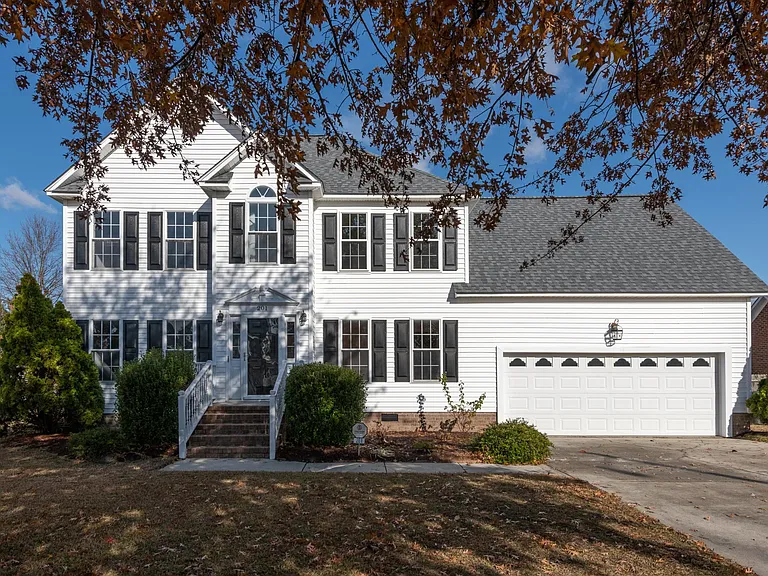 201 Pin Oak Ct — Photo 2