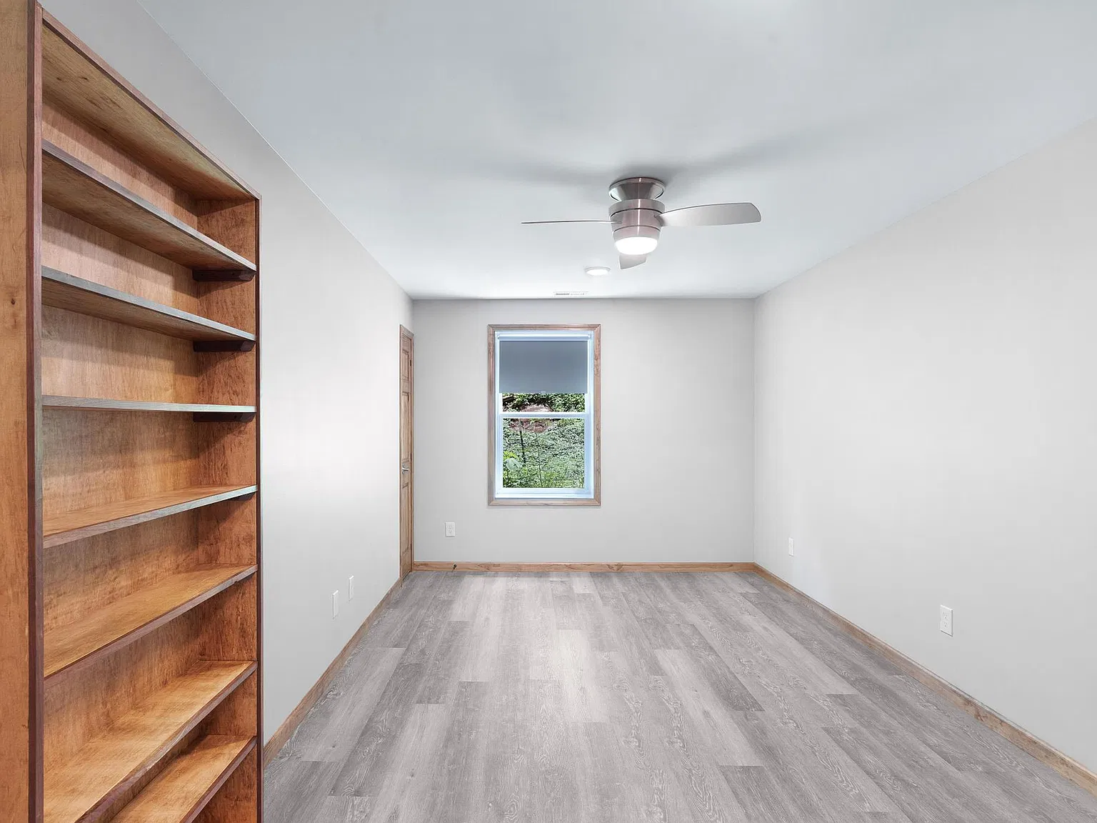 2 bed, 1024 sqft, $1,800 — Photo 2