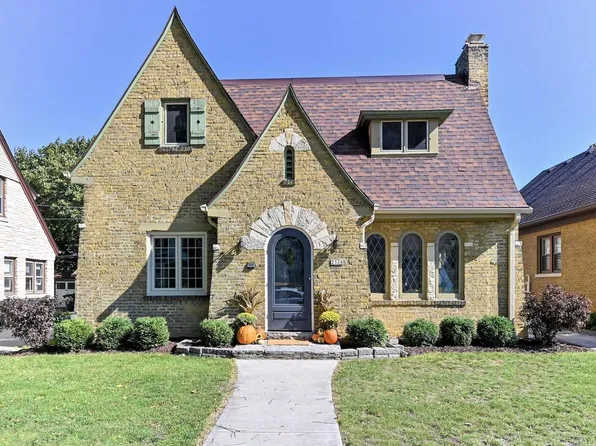 2328 North 73rd STREET, Wauwatosa, WI 53213
