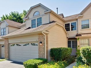 3072 Daniels Ct, Arlington Heights, IL 60004