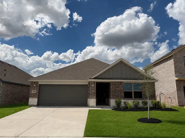 1208 Moon Ranch Rd, Royse City, TX 75189