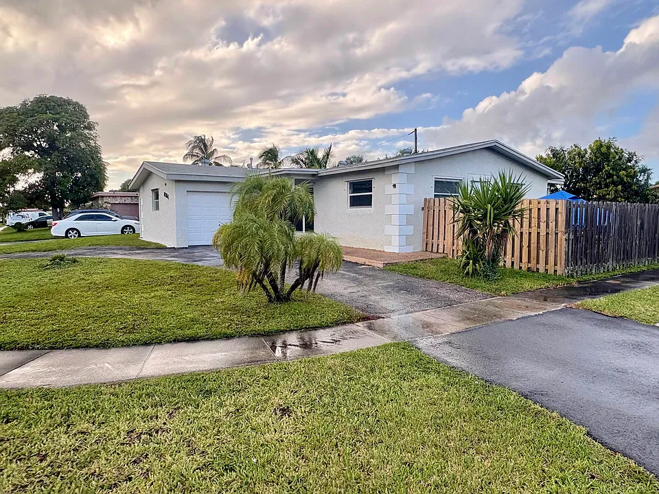 8361 NW 27th Pl