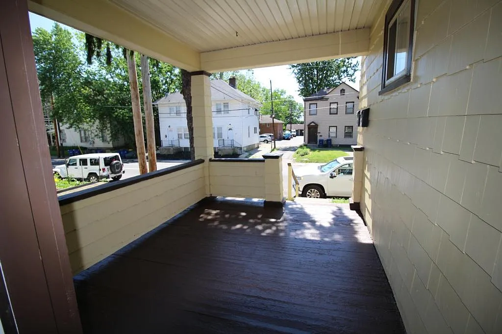 Building Photo - 2690 Neil Ave