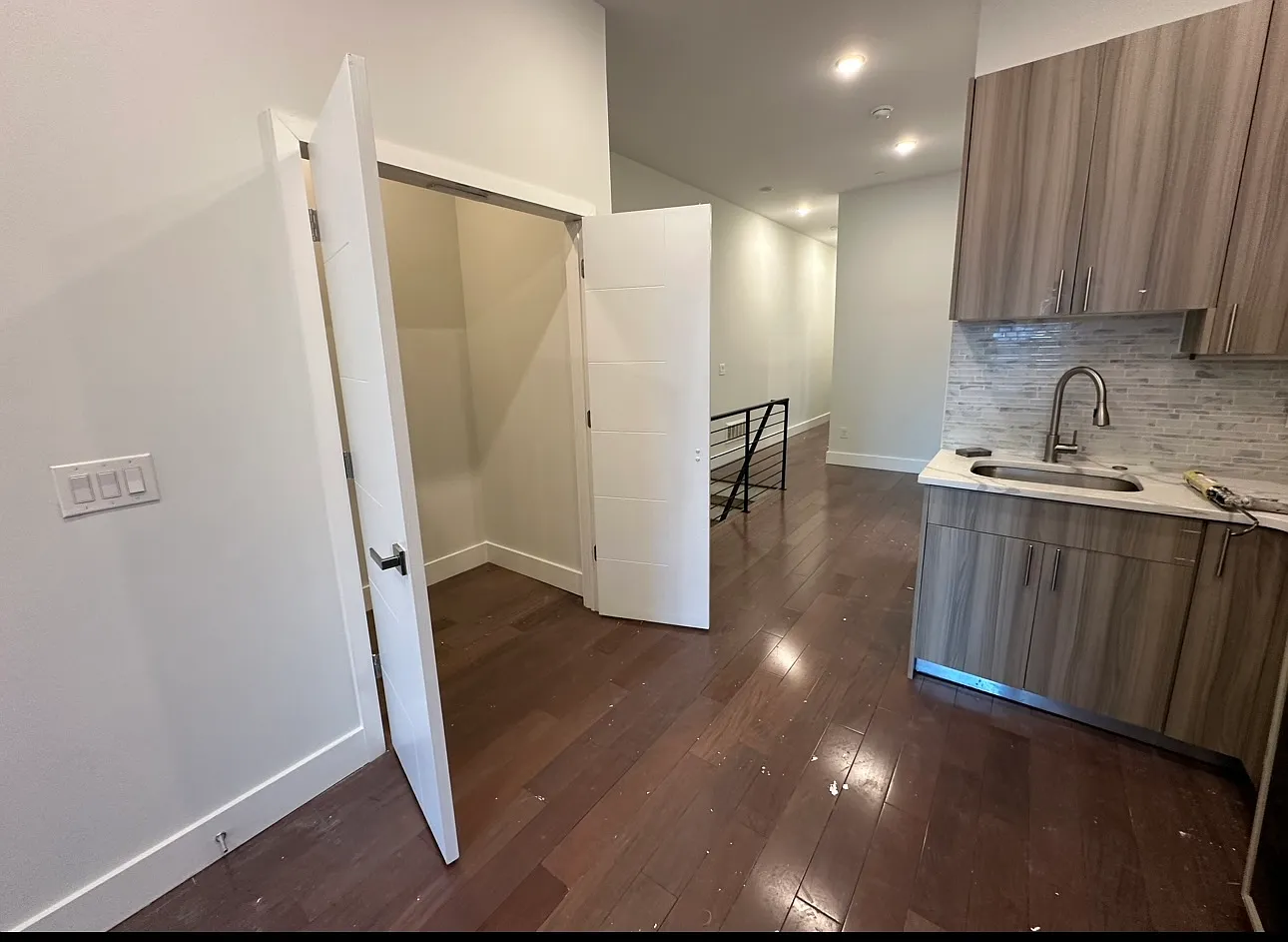 3 bed, 3.5 bath, $2,200 — Photo 4