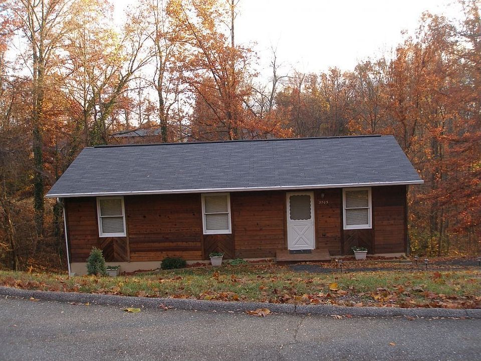 1st image of 3705 Thorngrove Dr