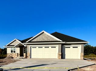 1769 Arbor Gate Ln, Green Bay, WI 54311