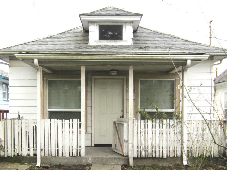 1st image of 3509 Lombard Ave