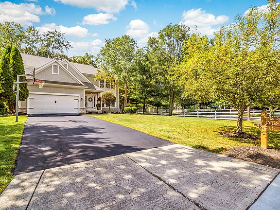 2nd image of 290 Vinwood Ln