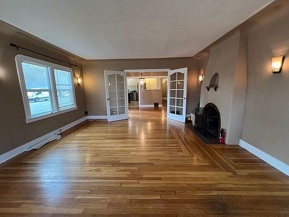 4th image of 705 N 2nd St #705