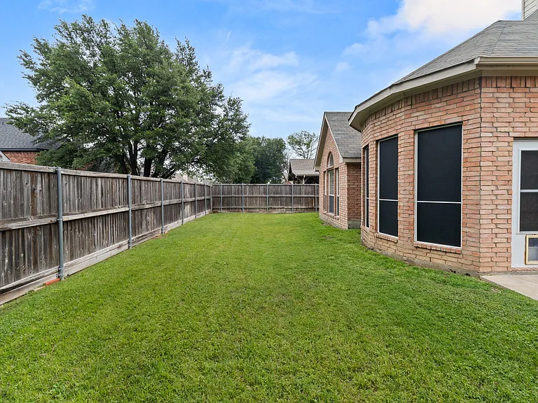 8804 Falcon View Dr — Photo 22
