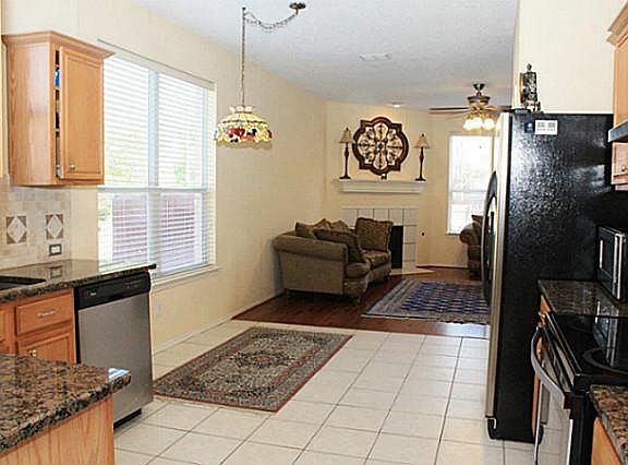 5th image of 430 Valley View Dr