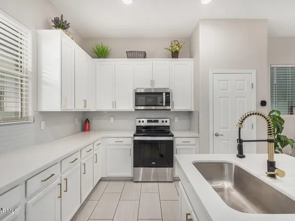 8533 E OSAGE Avenue, Mesa, AZ 85212