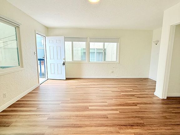 4th image of 1120-1122 N Prospect Ave