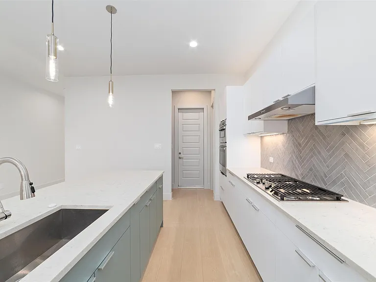 3007 Ventas Dr — Photo 15