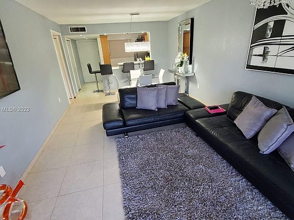 5th image of 10835 SW 112th Ave APT 309