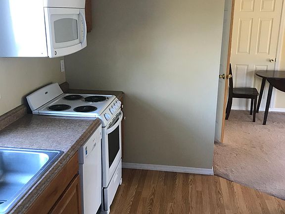 2nd image of 62 Strathmore Village Dr
