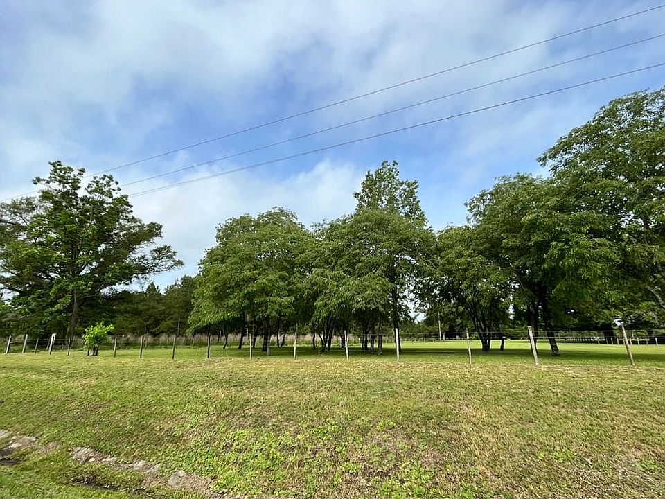 1st image of 1 County Road 121