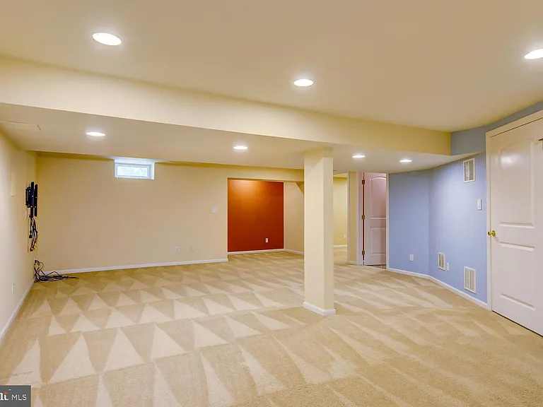 45 Lockwood Dr — Photo 44