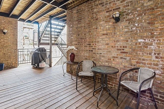 2nd image of 2702 W Cortland St #1