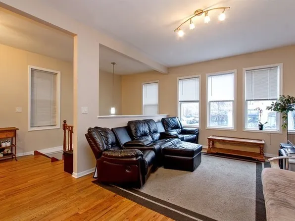 LOVELY duplex hardwood, updated kitchen, granite top, dw, deck, storage, eL, 2422 N Ashland Ave APT 2R, Chicago, IL 60614