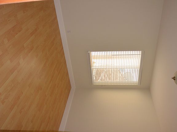 4th image of 430 2nd Ave