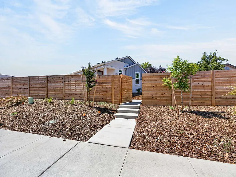 6525 Jacinto Ave — Photo 5