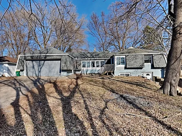 2910 Louisiana Ave N, Crystal, MN 55427