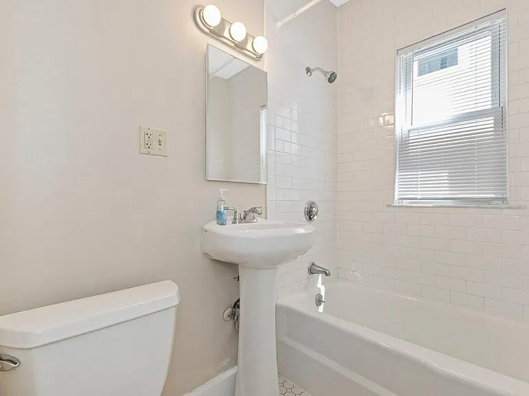 549 Main St #1 — Photo 15