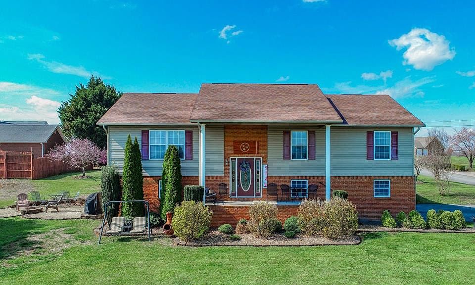1st image of 170 Florence Cir