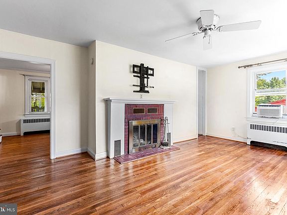 4th image of 309 Stafford Dr