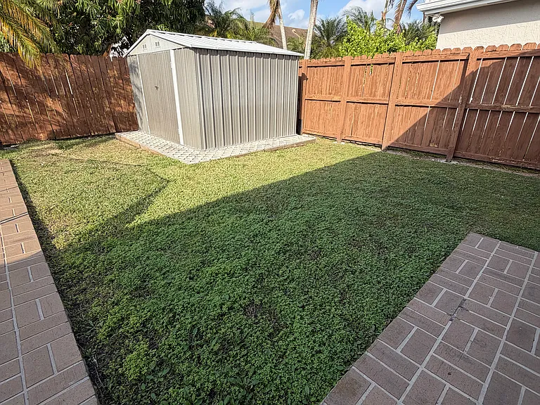 13261 SW 102nd Ter — Photo 37