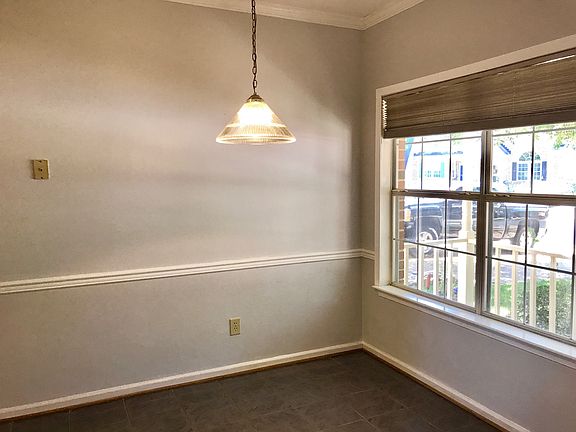 3rd image of 713 S Lake Cir