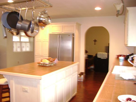 4th image of 905 Brittany Dr