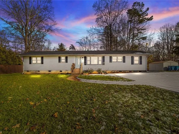 4110 Brynwood Dr, Colfax, NC 27235